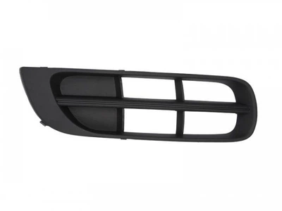 Решітка в бампер Skoda Roomster 07-10 права без отв. ПТФ крім RS Шкода Румстер АМ00482141