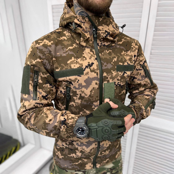 Чоловіча утеплена Куртка Soft-shell з липучками під шеврони та манжетами піксель розмір S