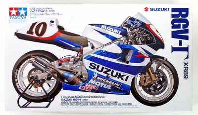 Сборная модель 1/12 мотоцикла Suzuki RGV500 (XR89) MotoGP 1999 Tamiya 14081