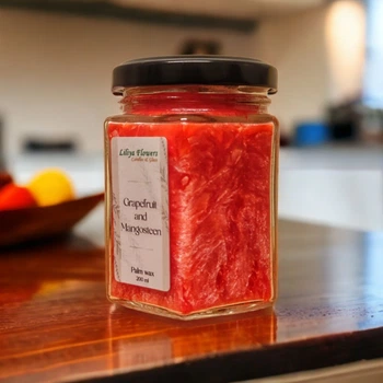Оранжевая свеча Grapefruit and Mangosteen из пальмового воска Liliya Flowers(0265)