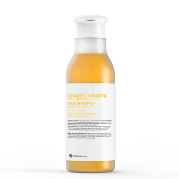 Szampon dla dzieci Botanicapharma Children's Shampoo Camomile Honey 250 ml (8435045201426)