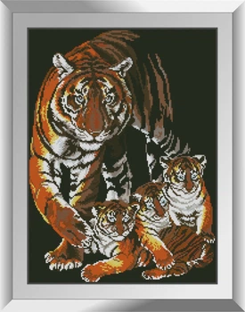 Алмазна мозаїка "Тигренята з мамою" Dream Art в коробці 31349