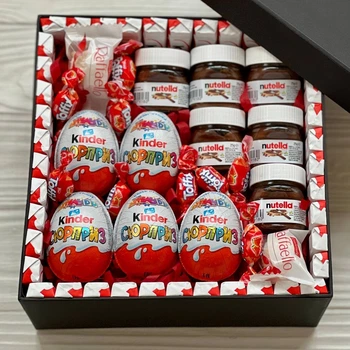 Подарунковий бокс для подруги на день народження з Kinder Surprise та Nutella Mini для дружини на річницю та 8 Березня