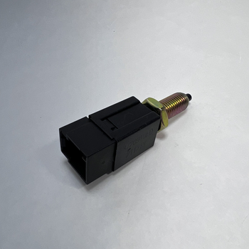 Датчик включения стоп-сигналов 4HG1T 8943629300 ISUZU БОГДАН Chm (8943629300Q)