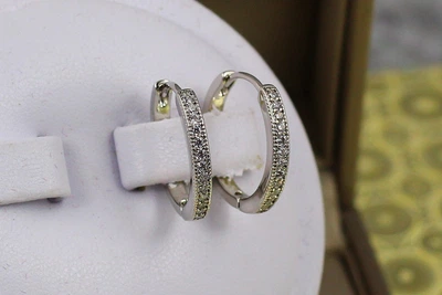 Серьги Xuping Jewelry кольца дорожка с бортиками из точек 1.6 см серебристые