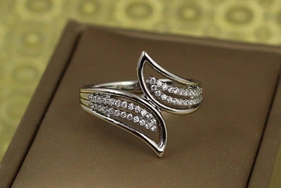 Кольцо Xuping Jewelry крылышки 18 р серебристое