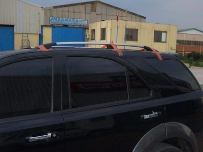 Рейлинги на крышу Kia Sorento 2003-2009 с металлическими концевиками для Kia Sorento 2003-2009 (860)