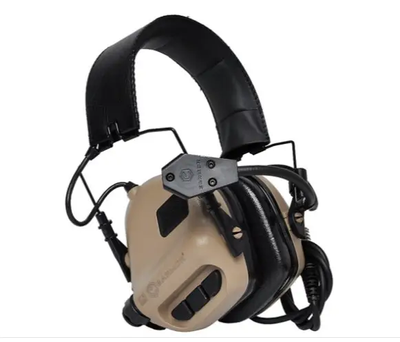 Активні шумозаглушувальні навушники Earmor М32 для захисту органів слуху з кріпленнями чебурашка на балістичний шолом каску OPS Core Койот (Kali)