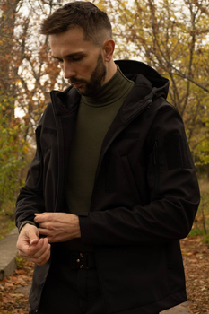 Утеплена чоловіча куртка з капюшоном SoftShell на флісі чорна розмір XL