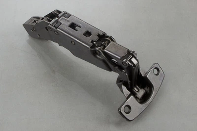 Петля Hettich Sensys 8657i накладная с доводчиком, угол открывания 165°, черный обсидиан