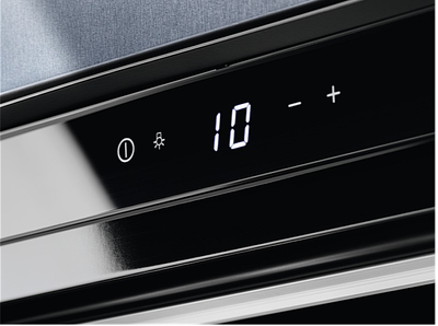 Вбудовувана винна шафа Electrolux KBW5T