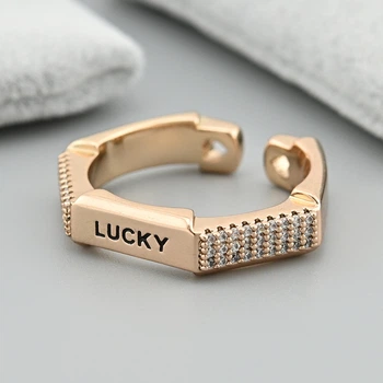 Кольцо Lucky 39606 ширина 5 мм белые фианиты позолота 18К