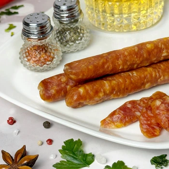 Ковбаски "Чоризо" зі свинини 500г, м'ясні снеки до пива