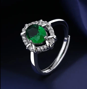 Кольцо серебристое Перстень женский с фианитомSwarovski Современный дизайн Италия 4424
