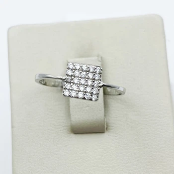 Кольцо серебряное с кубическим цирконием 16,5 0,9 г