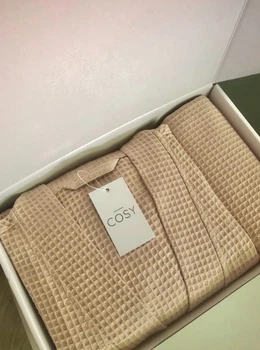 Подарунковий набір від COSY Халат вафельний з капюшоном 2XL та з рушником (беж) у коробці (P-202+Cb311/2XL)