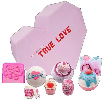 Zestaw kosmetyków do pielęgnacji Bomb Cosmetics True Love Gift Box (5037028271452)