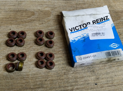 К-кт сальників клапанів VICTOR REINZ 12-29491-01 маслознімний MERCEDES OM 611, 111 02-12