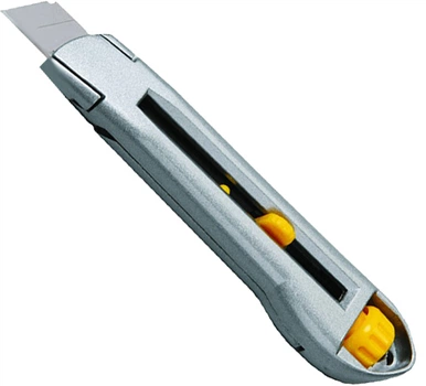Нож Mastertool с выдвижным сегментированным лезвием, металлический корпус, 2 лезвия 18 мм (17-0078)