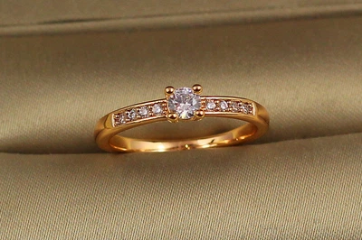 Кольцо Xuping Jewelry трепет 20 р золотистое