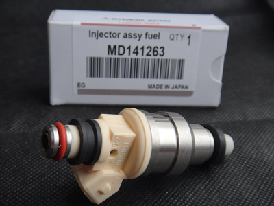 Паливна форсунка Mitsubishi MD141263