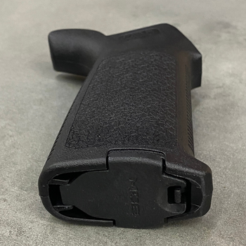 Рукоятка пістолетна Magpul MOE® Grip - AR15 / M4 (MAG415), колір Чорний