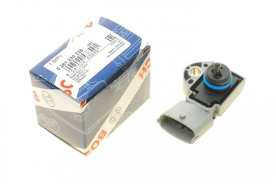 Датчик давления топлива BOSCH 0261230238 Volvo XC90, C30, V70, S80, XC70, V40, XC60, S60, V60, S40, V50, C70; Ford Focus, Kuga; Land Rover Freelander 1573657, 1582665, 7M5N9C968AA