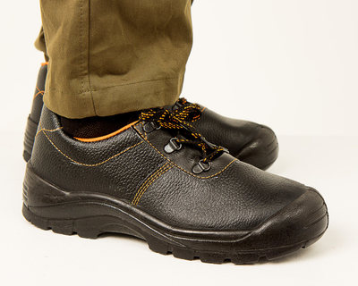 Кросівки чоловічі з посиленим носком, колір чорний, 43