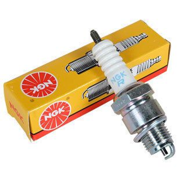 Свеча зажигания NGK (DR8ES)