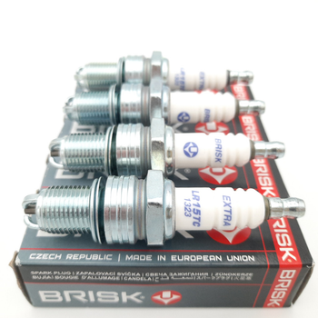 Свечи Brisk EXTRA LR15TC (3-электродные) Lanos, ВАЗ, ЗАЗ, Сенс, Nexia, Aveo, Matiz, Таврия (ключ 21)