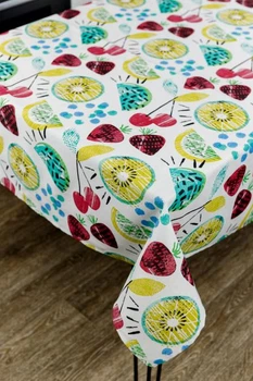 Скатертина Red cherries 180х136