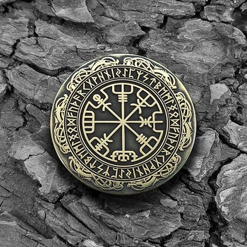 Монета латунная сувенирная "Рунический компас Вегвизир (Vegvisir)" c гравировкой Гралекс 15-006-007-03