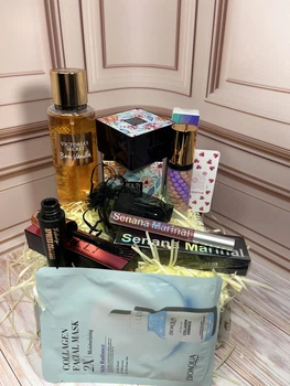 Подарунковий набір (бокс) косметики Victoria's Secret кушон, база для макіяжу, спрей для тіла, туш (подарунок матова помада для губ та маска для обличчя)