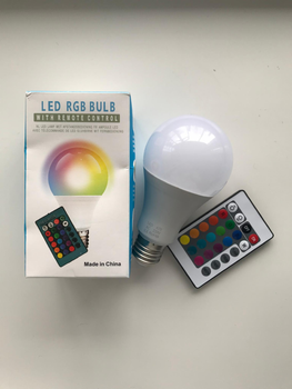 Світлодіодна лампа 9вт LED RGB BULB з пультом 16 кольорів