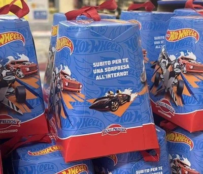 Подарочный набор Hot Wheels рождественский кекс+сюрприз Pandorino con sorpresa 80г