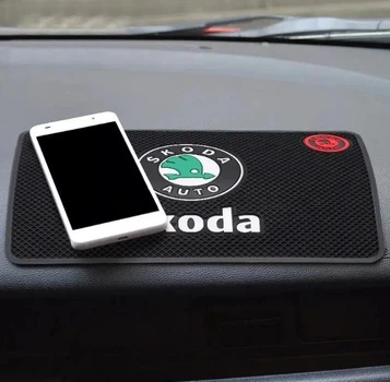 Антискользящий коврик на панель авто Skoda