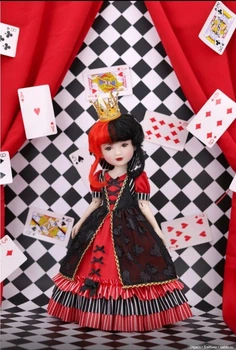 Шарнирная кукла Чирвовая Королева Ruby Red Limited Edition, 31 см