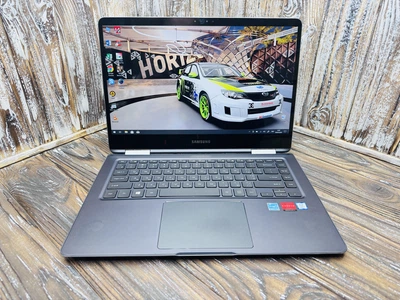 Ноутбук-планшет 2 в 1 Samsung NP940X5N-X02US-(Core i7-8550u,SSD 256 GB,RAM 16 GB,Radeon 500 2 GB), (3517) Б/У