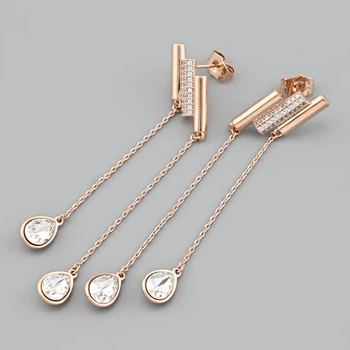 Сережки підвіски Розкіш з кристалами Swarovski 43442 розмір 80х10 мм колір білий вага 10.1 г позолота РО