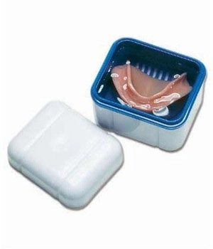 Контейнер Curaprox для зубних протезів та з'ємних апаратів (7612412330109)
