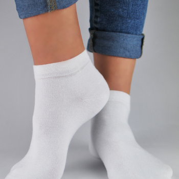 Шкарпетки чоловічі низькі Noviti ST003-U-01 35-38 Білі (5905204305331)