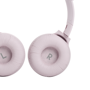 Бездротові навушники jbl Tune 510bt, Rose, Bluetooth, мікрофон, акумулятор 450 mAh, технологія "Pure Bass", пульт управління на чашці, підтримка Siri та Google Now (jblt510btros)