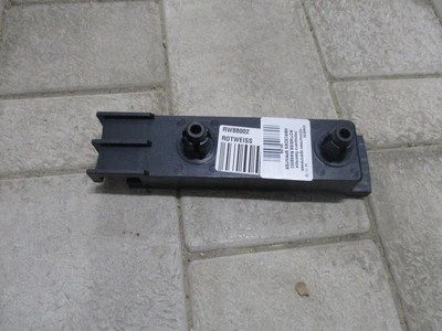 Кронштейн крепления переднего бампера ROTWEISS RW88002 MERCEDES SPRINTER 96-06