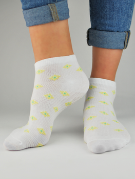 Шкарпетки жіночі короткі бавовняні Noviti ST020-W-01 35-38 Білі (5905204311967)