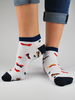 Шкарпетки жіночі прикольні короткі бавовняні Noviti ST023-W-04 39-42 Білі (5905204314890)