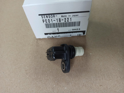 Датчик положения коленвала 2,0 Mazda PE0118221