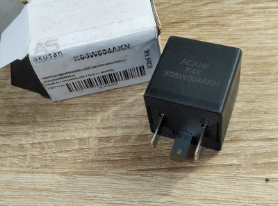 Реле поворотов AKKUSSAN K05W004AKN 3-х контактное AUDI, BMW