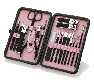 Набор для маникюра и педикюра из нержавеющей стали 18 предметов Kit&Manicure Set Pink
