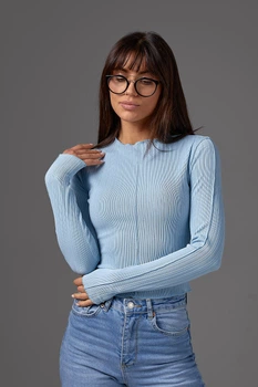 Жіночий однотонний лонгслів із декоративними защипами Artmon 44 Блакитний (art-1612model6255)