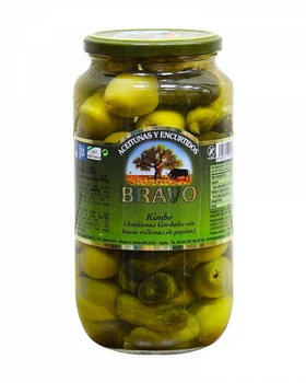 Оливки Bravo зеленые гигант с огурцом 835 г
